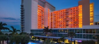 Marriotts Crystal Shores - Luxurious 2 Bedroom