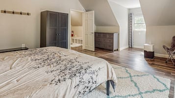 4 bedrooms, internet, bed sheets