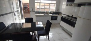 Fridge, oven, stovetop, blender