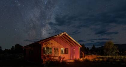 Red Hut - breathtaking scenery with a touch of luxury, Twizel