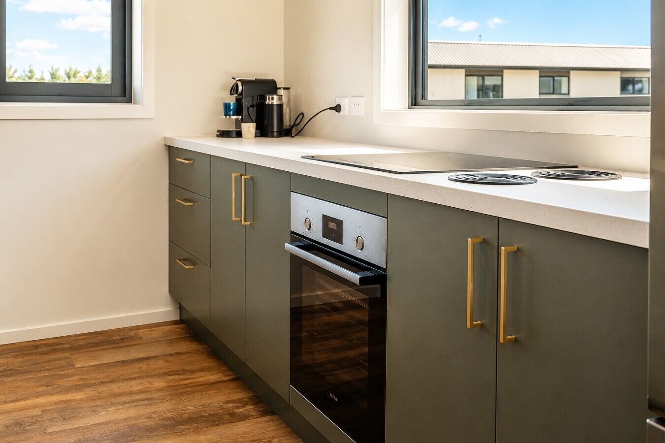 Coffee/tea maker, fridge, microwave, oven