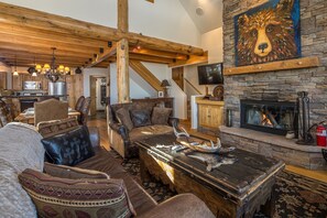 Smart TV, fireplace, DVD player, stereo - Best Ski-in/Ski-out Moonlight Basin 12 Indian Summer, 4BR/4.5BA BOOK NOW! (Big Sky)