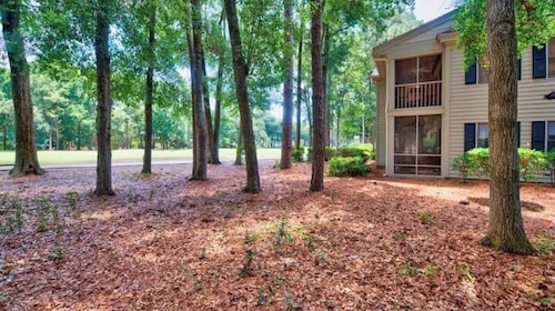 Our Li'l Getawave! Two-bedroom condo in Pawleys Plantation Golf and Country Club