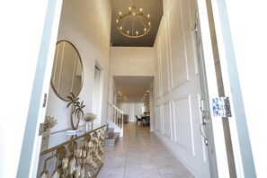 Interior - 3501- Beautiful 8 Bedroom Home, Loft + Games, Pool & SPA (Davenport)