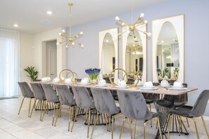 Dining - 3501- Beautiful 8 Bedroom Home, Loft + Games, Pool & SPA (Davenport)