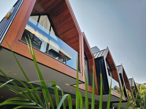 Pinot Noir Cabin - Urban Cabin