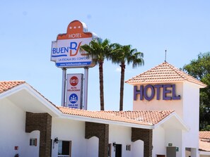 Front of property - Hotel Buen Valle (Torreón)