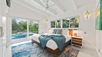 Luxury Villa | 4 bedrooms, in-room safe, iron/ironing board, travel crib