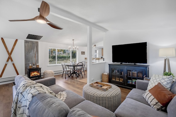 Stylish setting for family gatherings and movie nights!