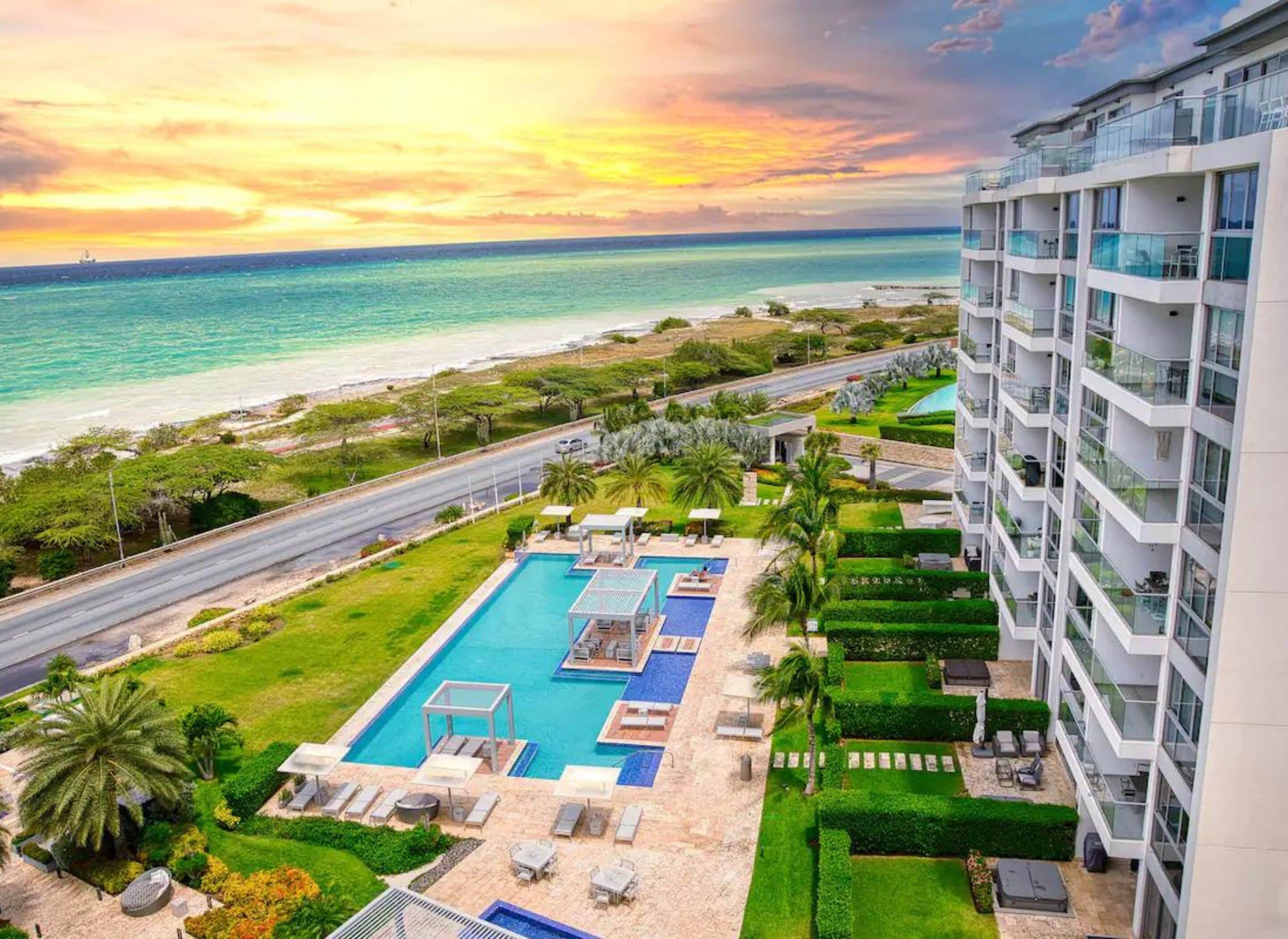 حمّام سباحة خارجي