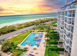 Outdoor pool - Modern Apartment Oranjestad West Aruba (Oranjestad)