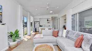 TV connectée, cheminée