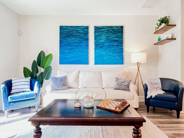 Unclassified image, 1 of 22, button - King Bed w/ Great Location, 15 Min to Downtown (North Charleston)