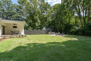 Outdoor dining - Backyard Oasis with Fire Pit (Charleston)