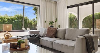 Villa Byron | Mediterranean-style villa