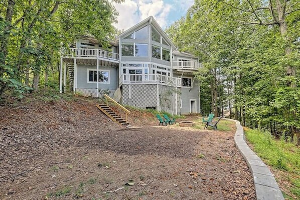 Exterior - Relaxing Hiawassee Retreat in North Georgia
(Hiawassee)