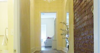 Spacious Downtown Frederick, 3 BR, Full Kitchen Off Street Parking