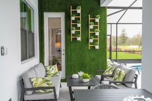 12 bedrooms - Brand NEW 12bedrooms 12bathroom At Paradiso Grande (Orlando)