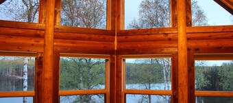 6-bedroom Lakefront Lodge on 10 acres w/wifi only 13 miles to downtown Talkeetna