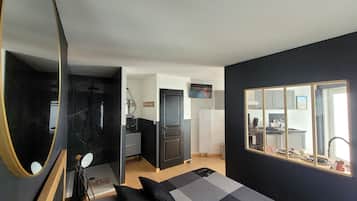 1 chambre, lit parapluie, Wi-Fi gratuit, draps fournis
