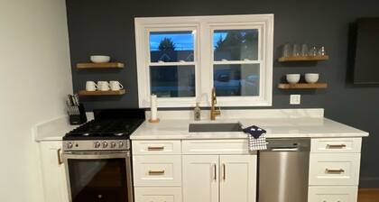 mi casa es TU casa (EAST)