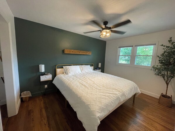 1 bedroom, WiFi, bed sheets - mi casa es TU casa (EAST) (Upland)