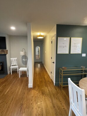Interior - mi casa es TU casa (Center) (Upland)