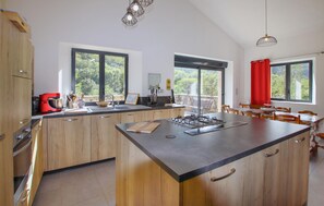 Refrigerador, horno, parrilla de estufa y lavavajillas 