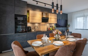 Dining - Awesome home in Stinjan with WiFi (Stinjan)