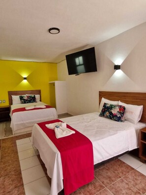 Triple Room | Free WiFi, bed sheets - Hotel Capri Playa (Veracruz)