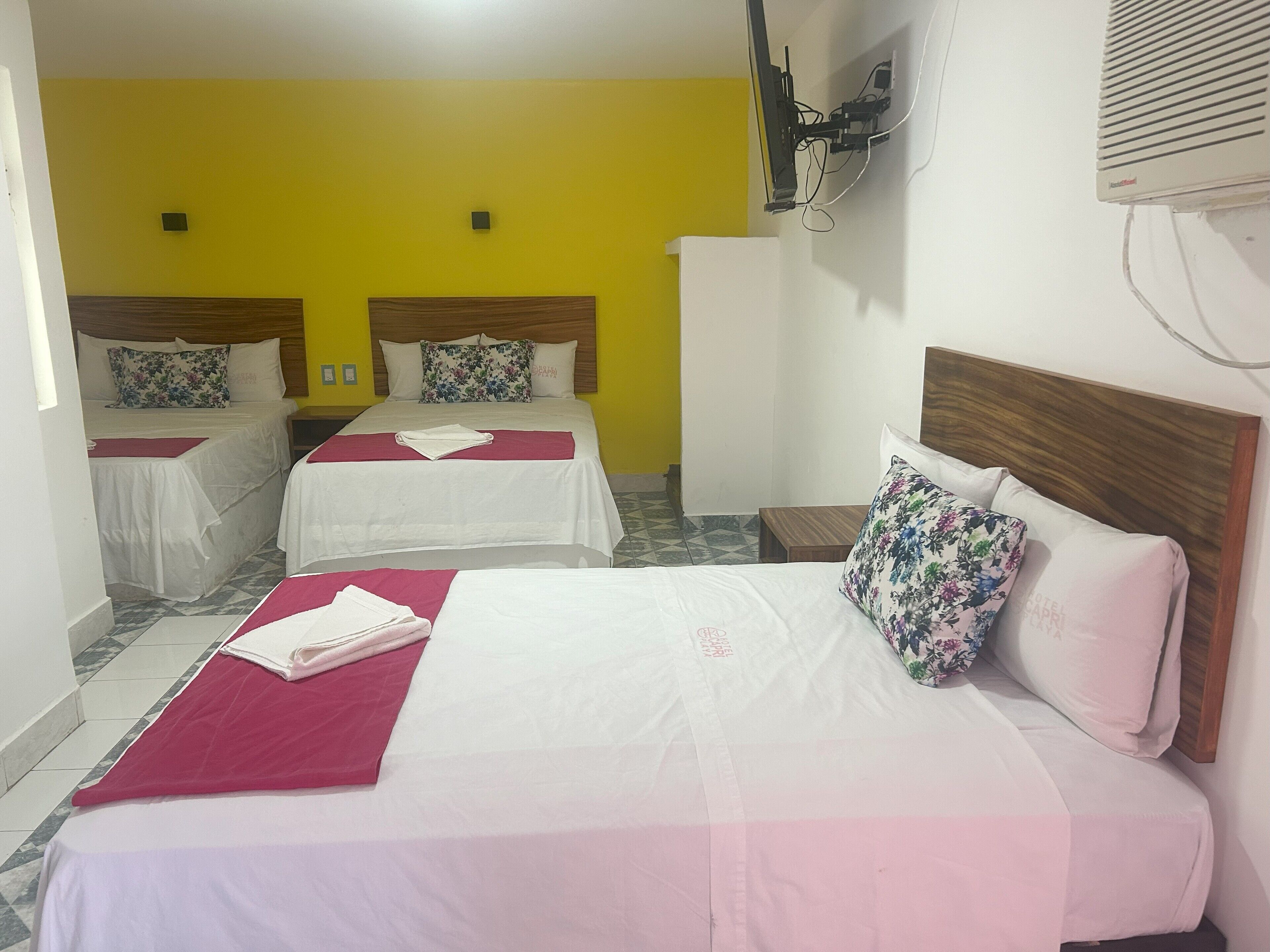 Foto - Hotel Capri Playa a una calle de la Playa Regatas