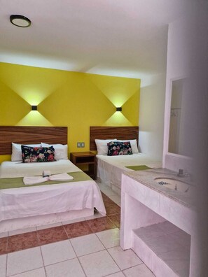 Double Room | Free WiFi, bed sheets - Hotel Capri Playa (Veracruz)