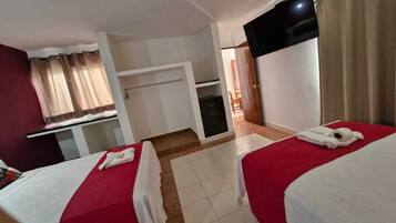 Driepersoonskamer | Gratis wifi, beddengoed