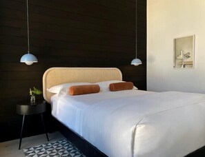 Svit Deluxe - 1 queensize-säng - kök - torn | Mörkläggningsgardiner, strykjärn/strykbräda och gratis wi-fi