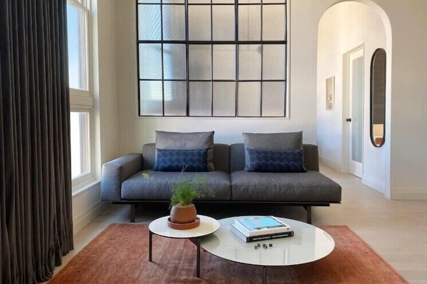 Deluxe Suite, 1 Queen Bed, Kitchen, Tower | Living area