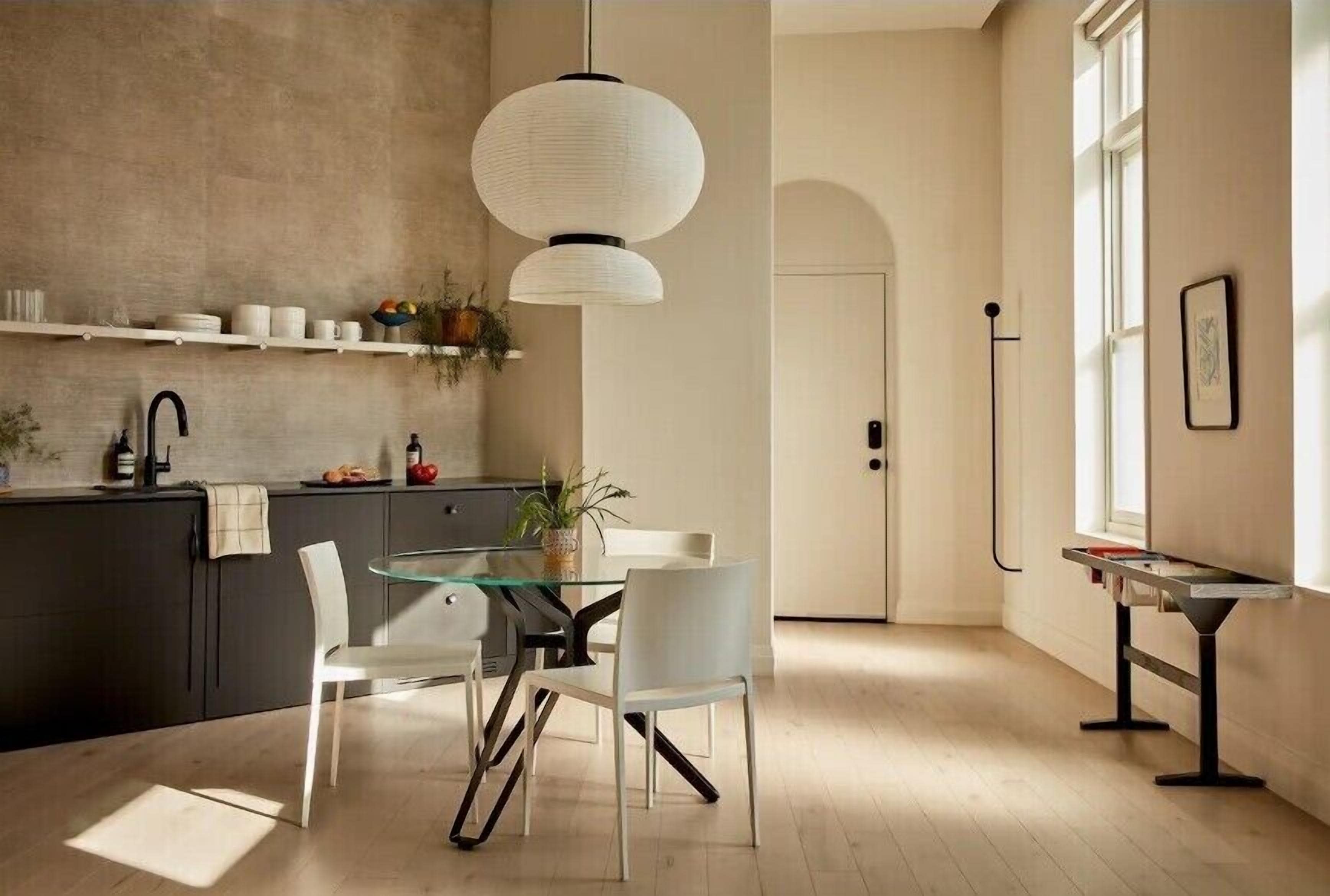 华丽套房, 1 张特大床, 厨房, 一层 | 私人厨房 | 冰箱、微波炉、烤箱、炉灶