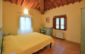 1 habitación, cuna de viaje y wifi gratis 