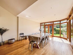Dining - 4 bedroom accommodation in Dulcote, Wells (Dulcote, Wells)