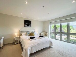 4 chambres, Wi-Fi gratuit, draps fournis