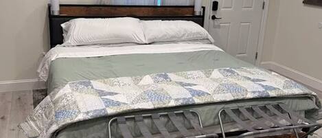 1 chambre, bureau, fer et planche à repasser, Wi-Fi