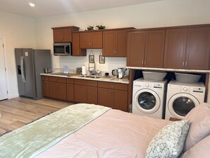 1 bedroom, desk, iron/ironing board, WiFi