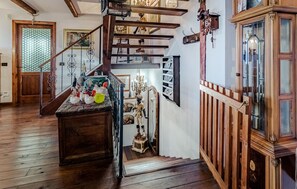 Interior - Nice home in Fraz. Alpicella, Varaz (Fraz. Alpicella, Varaz)