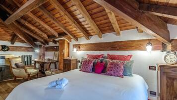 3 chambres, fer et planche à repasser, lit parapluie, Wi-Fi gratuit