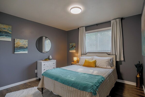 2 bedrooms, desk, iron/ironing board, free WiFi