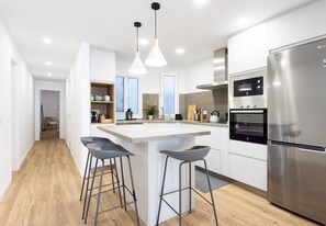 Mikrowelle, Ofen, Herdplatte, Geschirrspüler