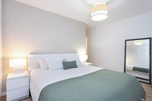 3 Schlafzimmer, Bügeleisen/Bügelbrett, WLAN, Bettwäsche