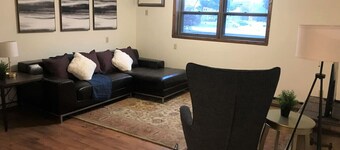 Cozy Remodeled Apartment near Green Bay & Appleton