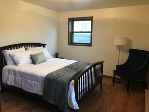 2 slaapkamers, een strijkplank/strijkijzer, wifi, beddengoed