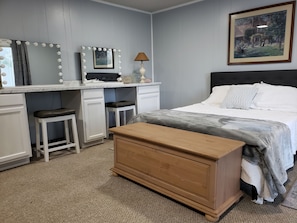 1 غرفة نوم ومكواة/لوح كي وسرير سفر وواي فاي