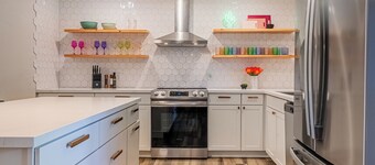 Warm Winter Oasis, Heated Pool & Family Fun